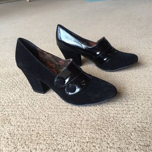 B.A.I.T. Black Patent Suede Button Pumps